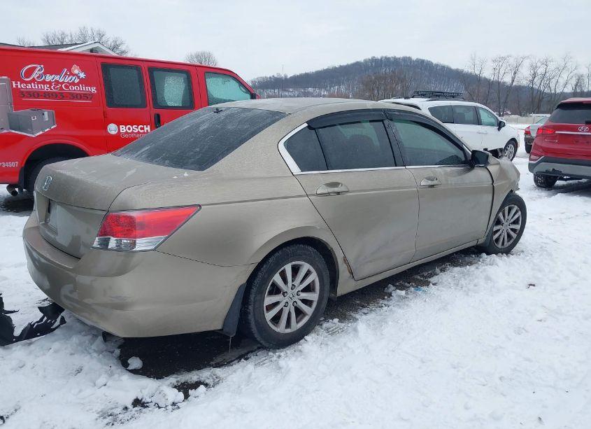 Photo 4 of 2009 Honda Accord 2.4 LX (VIN JHMCP26379C014817)