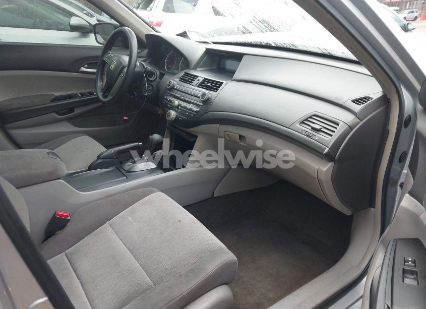 Photo 5 of 2008 Honda Accord 2.4 LX (VIN JHMCP26388C020043)