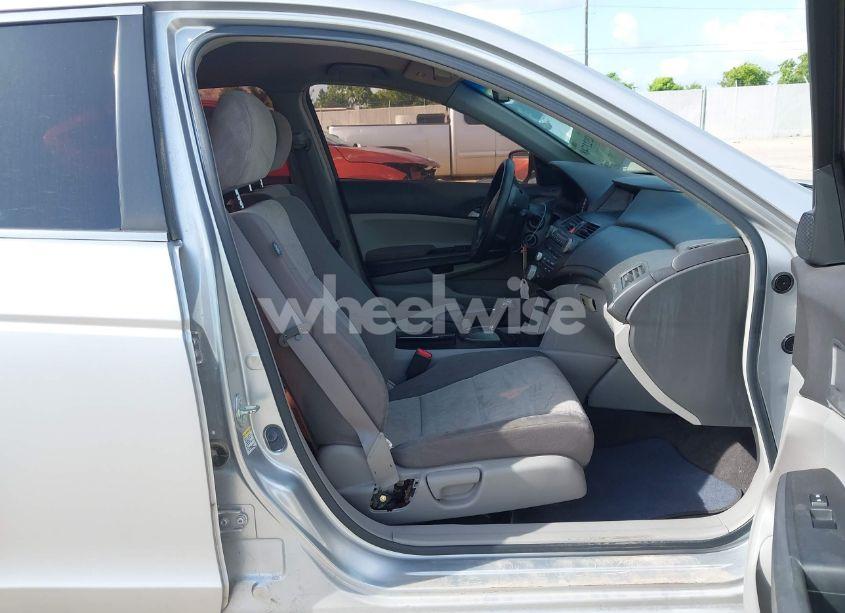 Photo 5 of 2008 Honda Accord 2.4 LX (VIN JHMCP26398C026014)