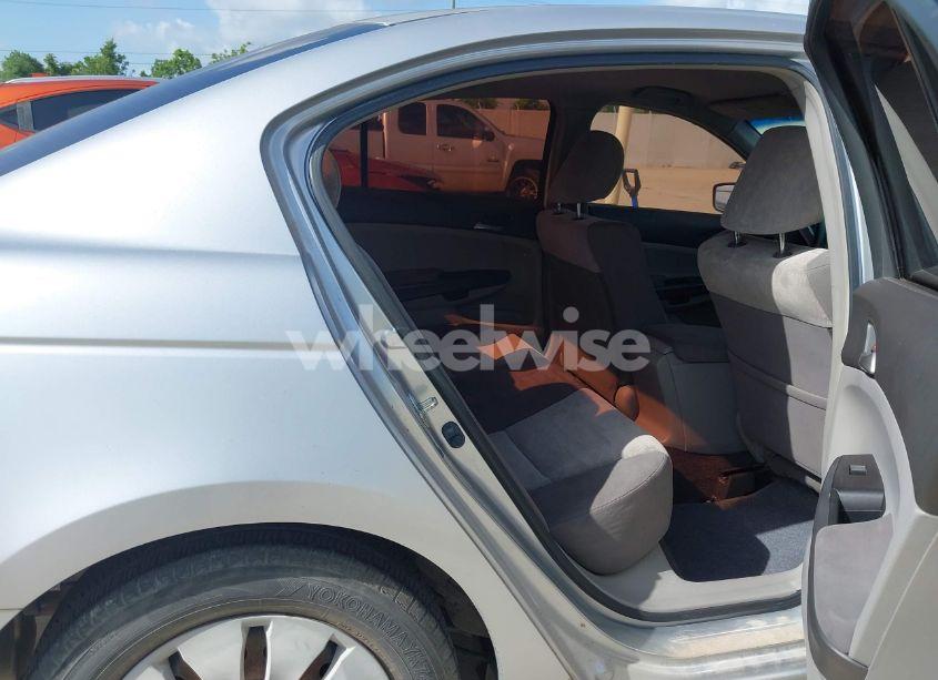 Photo 8 of 2008 Honda Accord 2.4 LX (VIN JHMCP26398C026014)