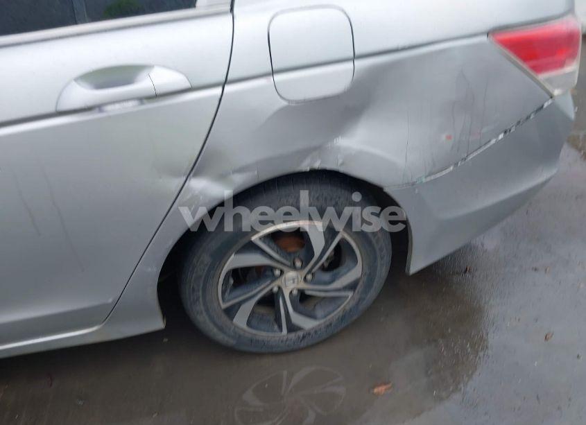 Photo 13 of 2009 Honda Accord 2.4 LX (VIN JHMCP26399C005472)