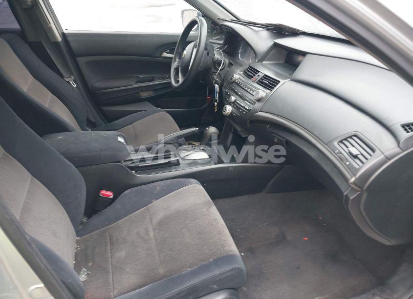 Photo 5 of 2009 Honda Accord 2.4 LX (VIN JHMCP26399C005472)