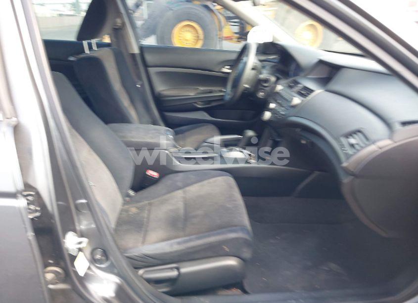 Photo 5 of 2009 Honda Accord 2.4 LX (VIN JHMCP263X9C006372)