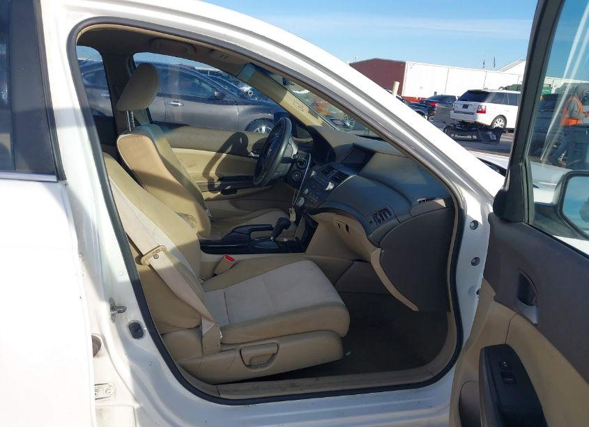 Photo 5 of 2008 Honda Accord 2.4 LX-P (VIN JHMCP26448C048740)