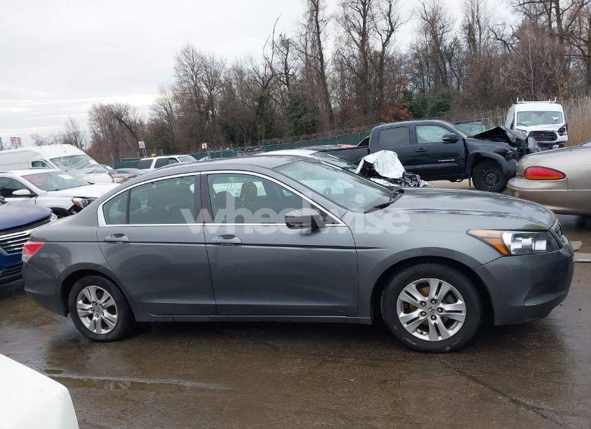 Photo 13 of 2009 Honda Accord 2.4 LX-P (VIN JHMCP26469C016440)