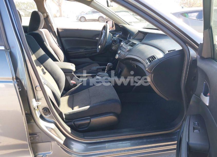 Photo 5 of 2009 Honda Accord 2.4 LX-P (VIN JHMCP26479C005415)