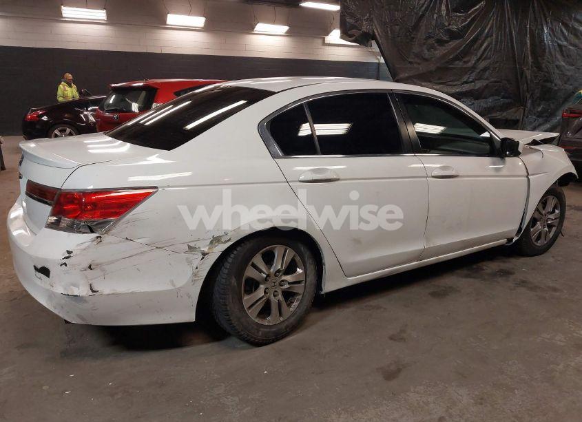 Photo 4 of 2009 Honda Accord 2.4 LX-P (VIN JHMCP26489C016925)