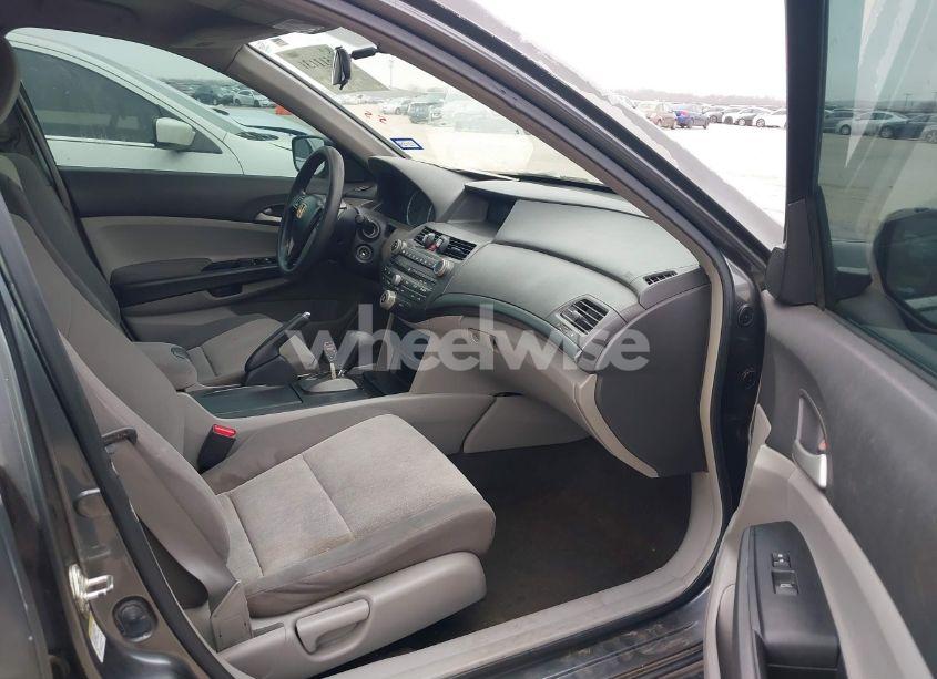 Photo 5 of 2008 Honda Accord 2.4 LX-P (VIN JHMCP26498C011831)