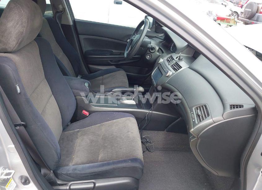 Photo 5 of 2009 Honda Accord 2.4 LX-P (VIN JHMCP26499C005352)