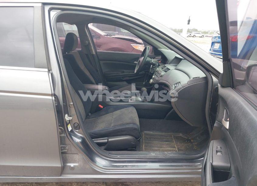 Photo 5 of 2009 Honda Accord 2.4 LX-P (VIN JHMCP264X9C000774)