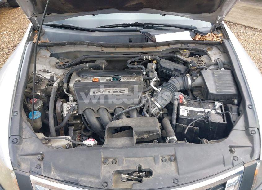 Photo 10 of 2008 Honda Accord 2.4 EX (VIN JHMCP26728C031588)