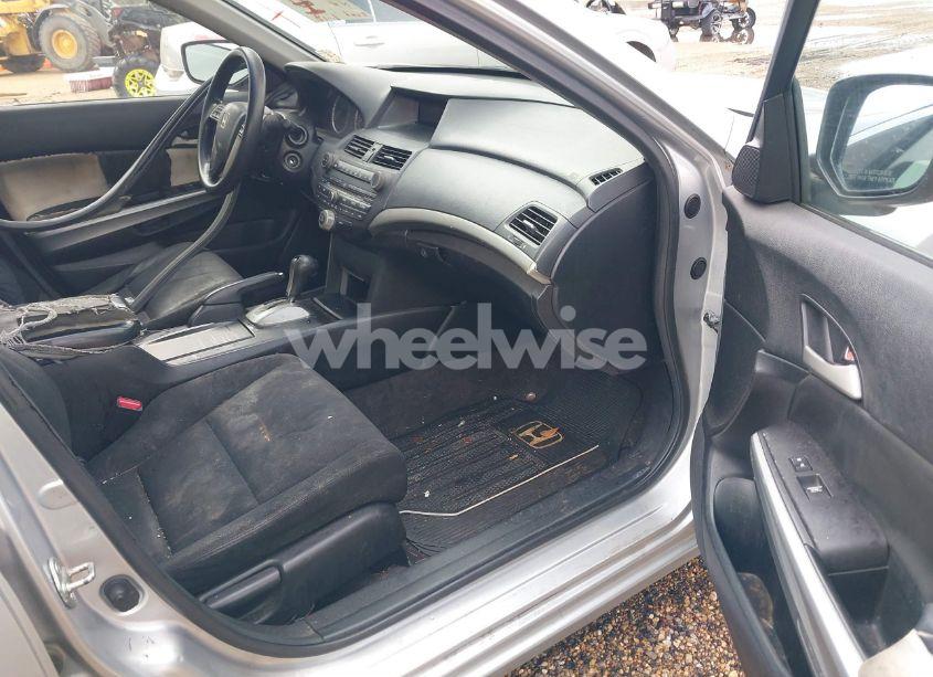 Photo 5 of 2008 Honda Accord 2.4 EX (VIN JHMCP26728C031588)