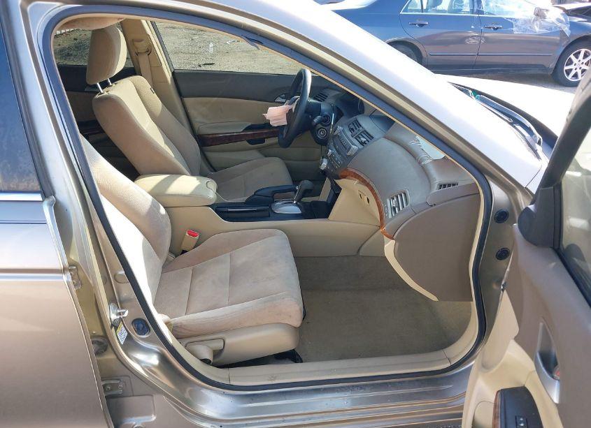 Photo 5 of 2008 Honda Accord 2.4 EX (VIN JHMCP26748C011956)