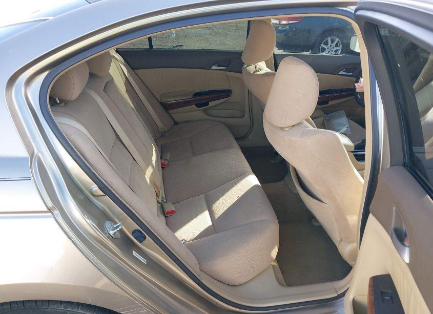 Photo 8 of 2008 Honda Accord 2.4 EX (VIN JHMCP26748C011956)