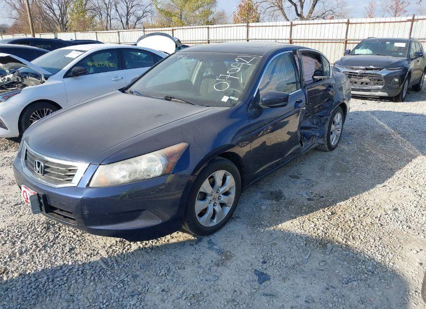 Photo 2 of 2008 Honda Accord 2.4 EX (VIN JHMCP26758C070921)