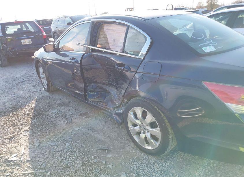 Photo 6 of 2008 Honda Accord 2.4 EX (VIN JHMCP26758C070921)