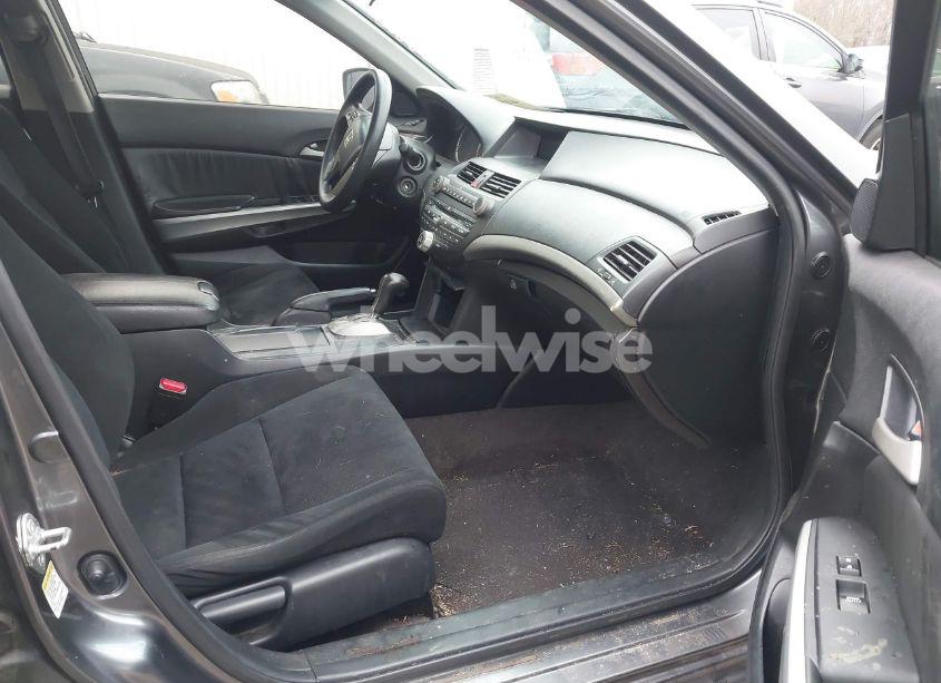 Photo 5 of 2009 Honda Accord 2.4 EX (VIN JHMCP26769C014410)