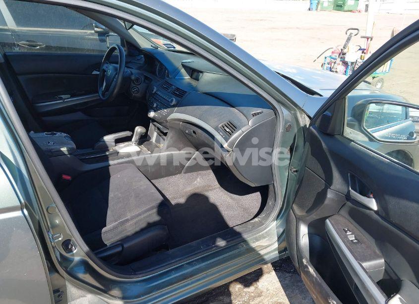 Photo 5 of 2008 Honda Accord 2.4 EX (VIN JHMCP26788C046001)