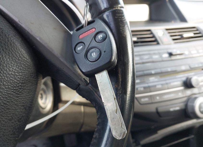 Photo 11 of 2009 Honda Accord 2.4 EX-L (VIN JHMCP26809C015528)