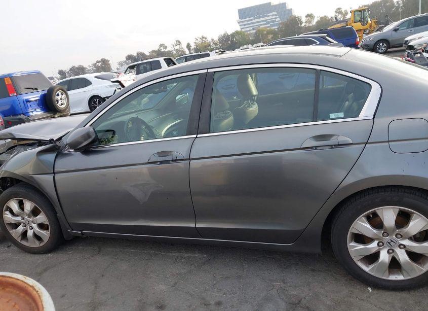 Photo 14 of 2009 Honda Accord 2.4 EX-L (VIN JHMCP26809C015528)