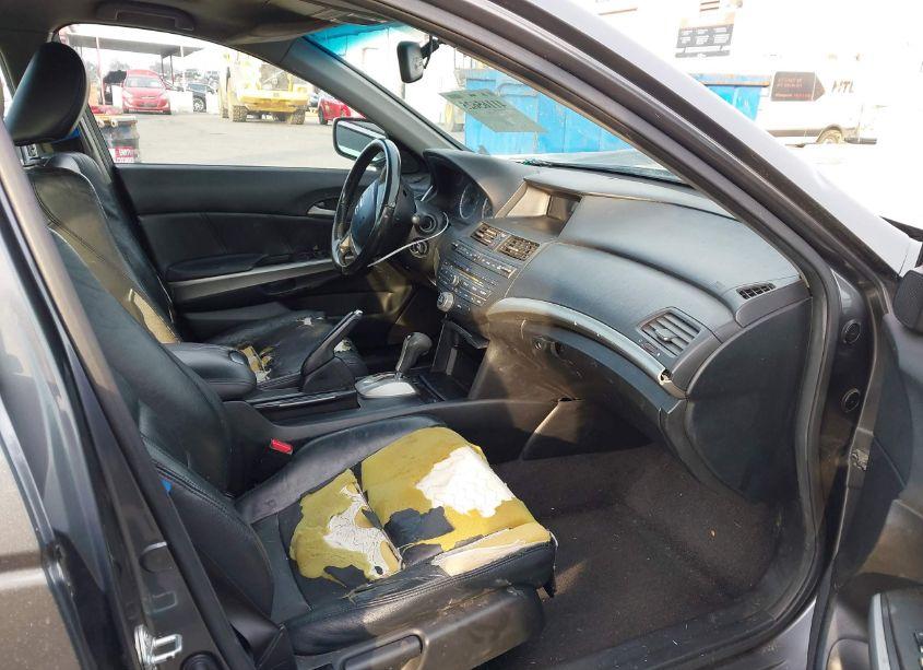 Photo 5 of 2009 Honda Accord 2.4 EX-L (VIN JHMCP26809C015528)