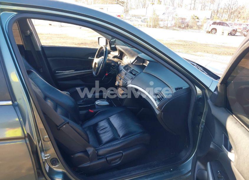 Photo 5 of 2008 Honda Accord 2.4 EX-L (VIN JHMCP26858C022151)