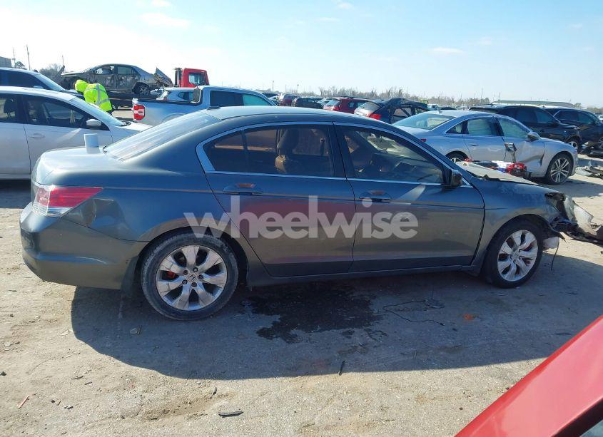 Photo 13 of 2009 Honda Accord 2.4 EX-L (VIN JHMCP26869C003254)