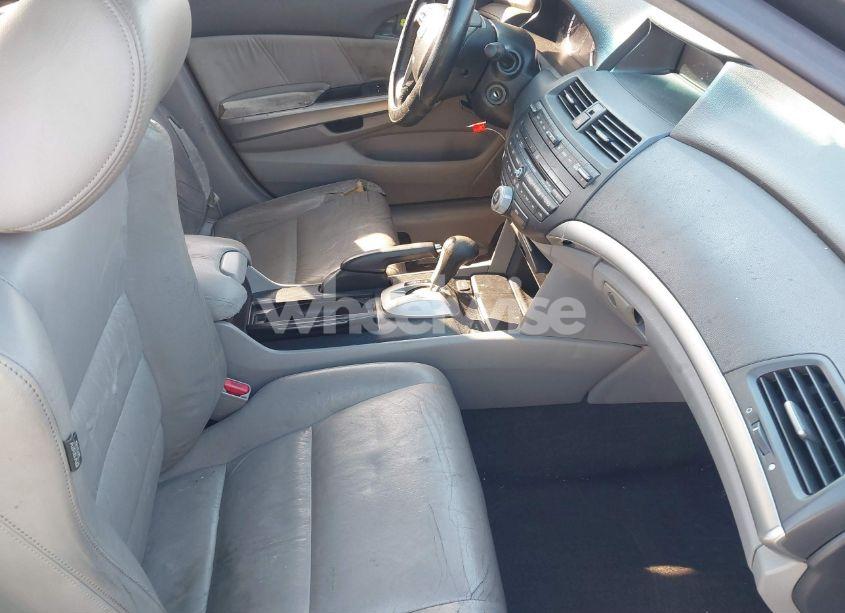 Photo 5 of 2009 Honda Accord 2.4 EX-L (VIN JHMCP26869C003254)