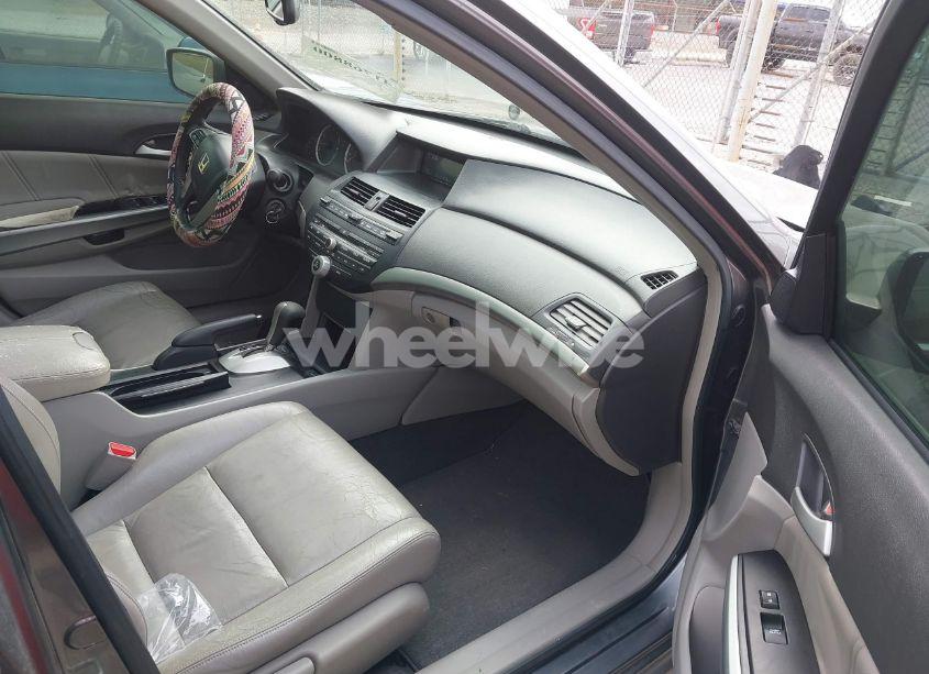 Photo 5 of 2008 Honda Accord 2.4 EX-L (VIN JHMCP26888C023360)