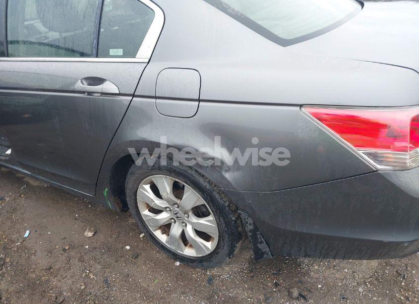 Photo 17 of 2008 Honda Accord 2.4 EX-L (VIN JHMCP26888C032530)