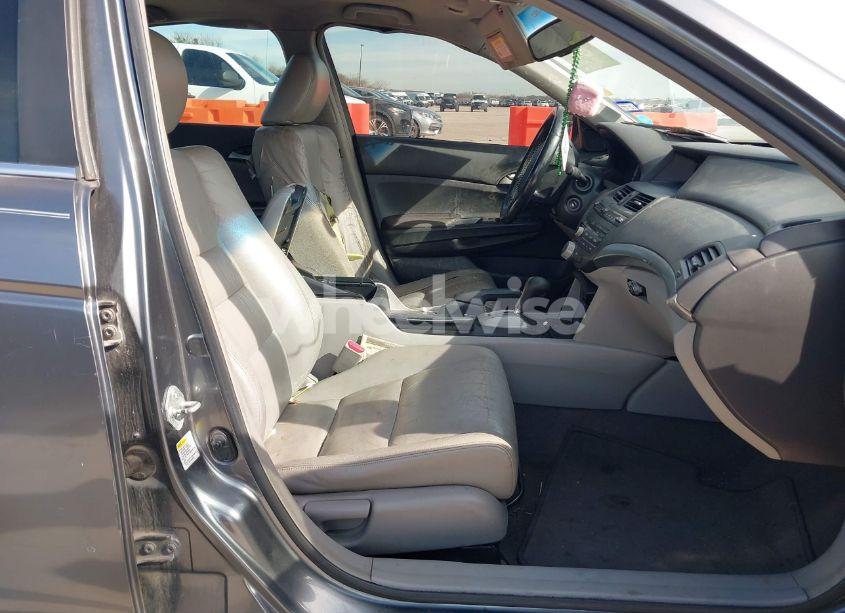 Photo 5 of 2008 Honda Accord 2.4 EX-L (VIN JHMCP26888C059436)