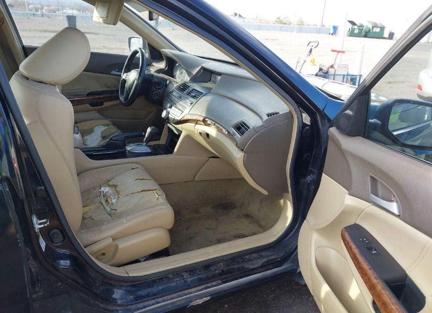 Photo 5 of 2009 Honda Accord 2.4 EX-L (VIN JHMCP268X9C000745)