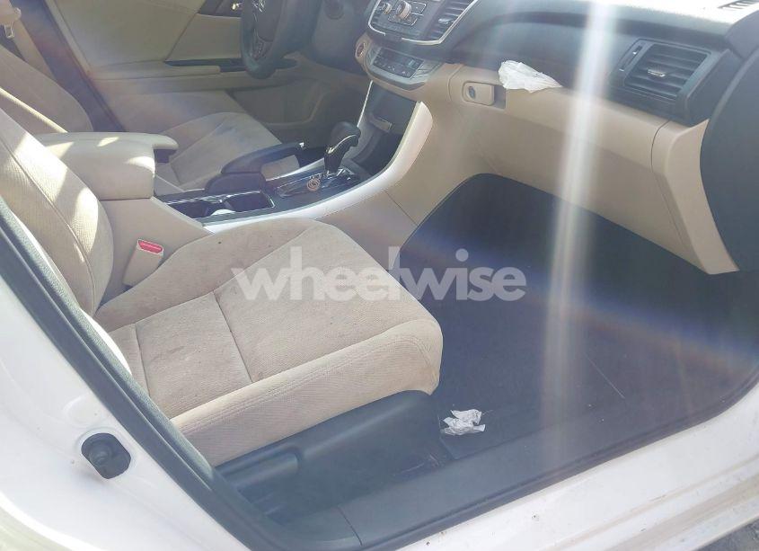 Photo 5 of 2013 Honda Accord EX (VIN JHMCR2F7XDC000593)