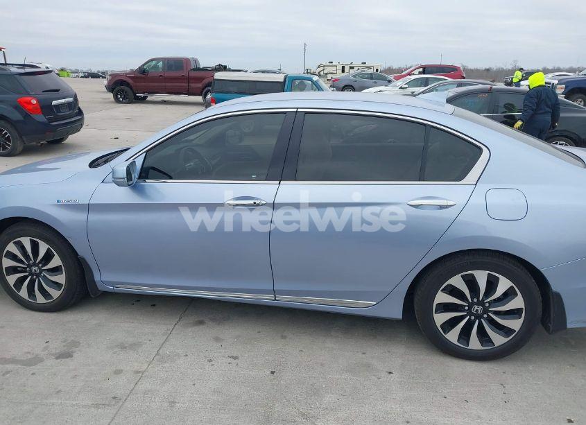 Photo 14 of 2017 Honda Accord HYBRID (VIN JHMCR6F32HC010979)