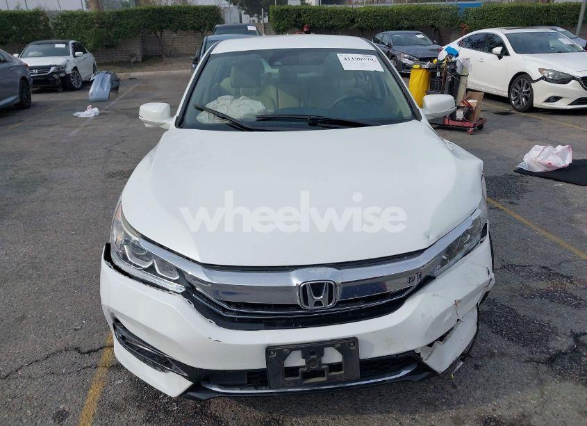 Photo 11 of 2017 Honda Accord HYBRID (VIN JHMCR6F35HC015562)