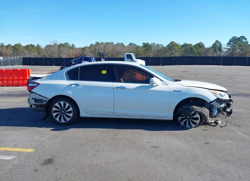 Photo 13 of 2017 Honda Accord HYBRID (VIN JHMCR6F36HC018356)