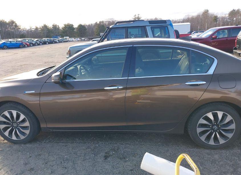 Photo 15 of 2017 Honda Accord HYBRID (VIN JHMCR6F37HC004675)
