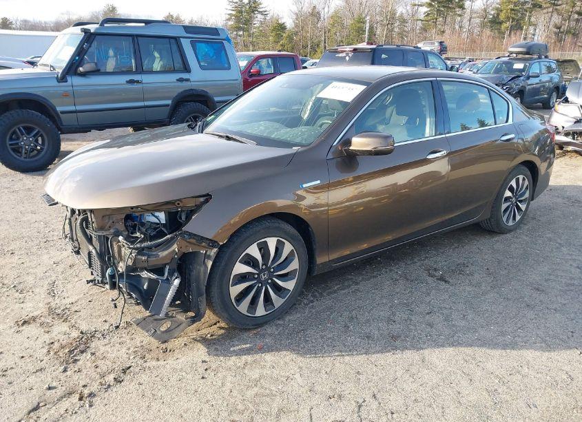 Photo 2 of 2017 Honda Accord HYBRID (VIN JHMCR6F37HC004675)