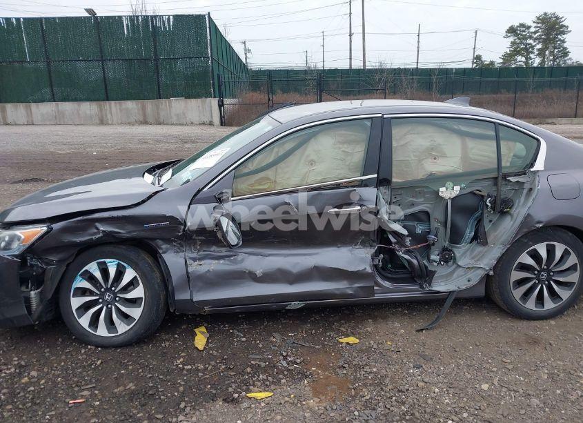Photo 6 of 2017 Honda Accord HYBRID (VIN JHMCR6F37HC020374)