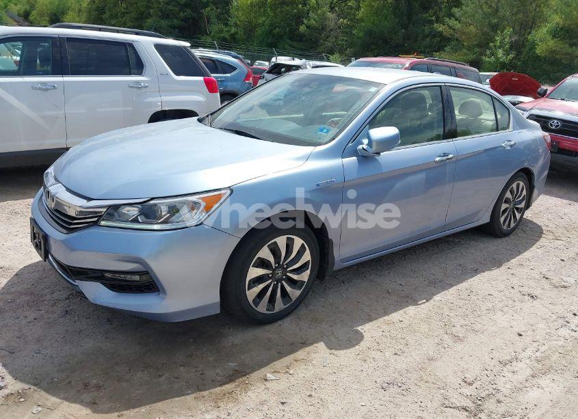 Photo 2 of 2017 Honda Accord HYBRID (VIN JHMCR6F38HC010968)