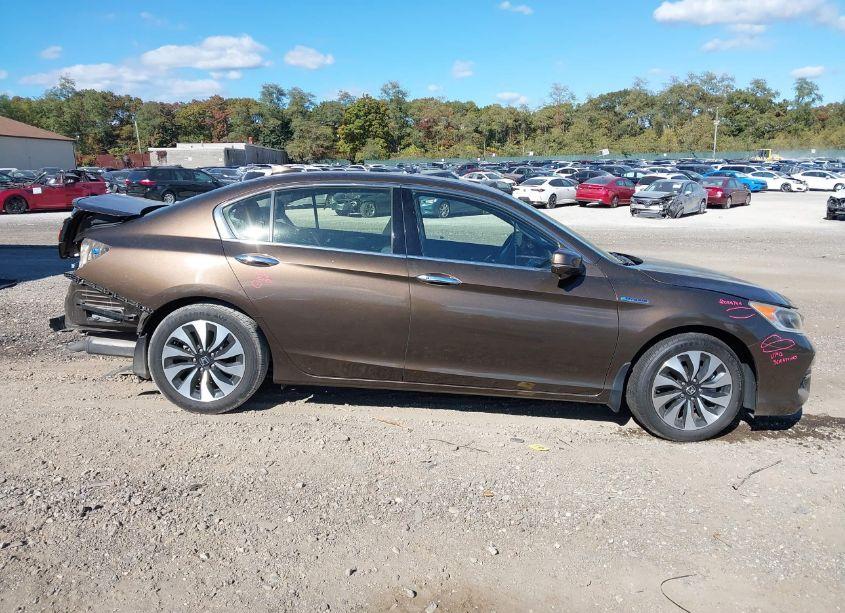 Photo 14 of 2017 Honda Accord HYBRID (VIN JHMCR6F39HC017444)