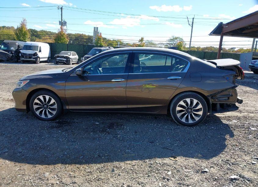 Photo 15 of 2017 Honda Accord HYBRID (VIN JHMCR6F39HC017444)
