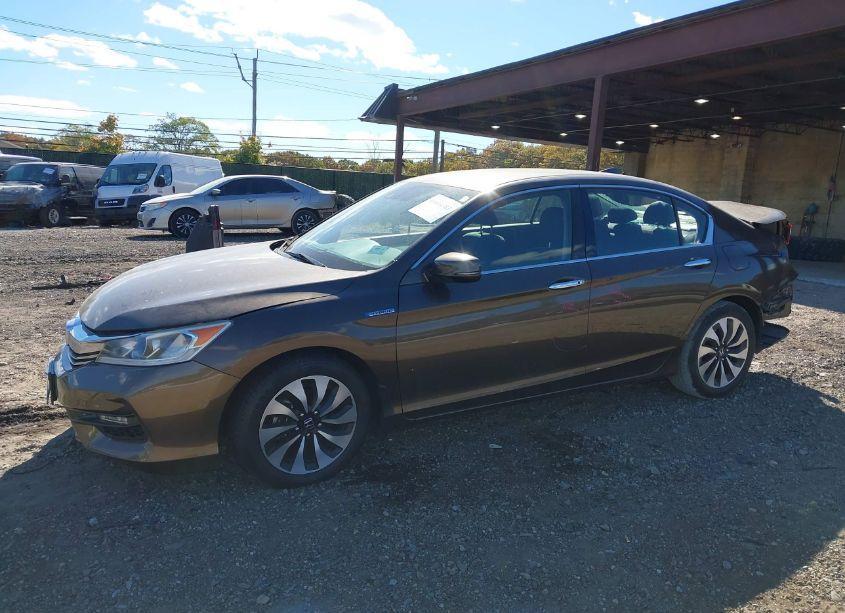 Photo 2 of 2017 Honda Accord HYBRID (VIN JHMCR6F39HC017444)