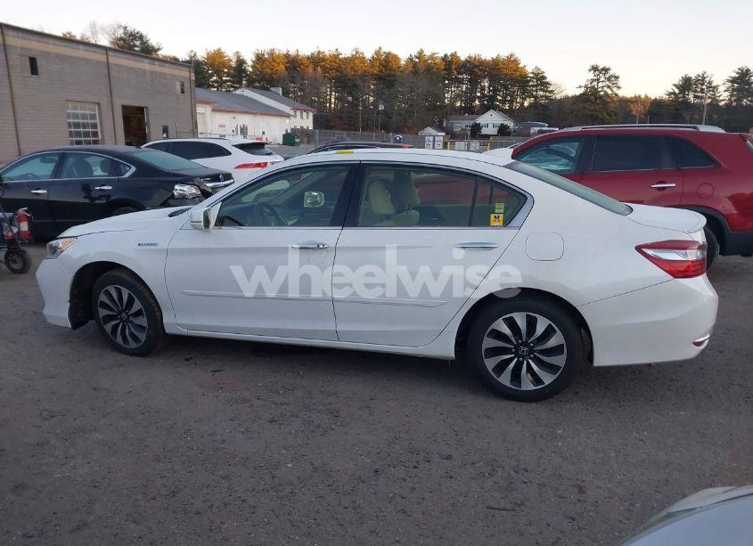 Photo 14 of 2017 Honda Accord HYBRID (VIN JHMCR6F3XHC000426)