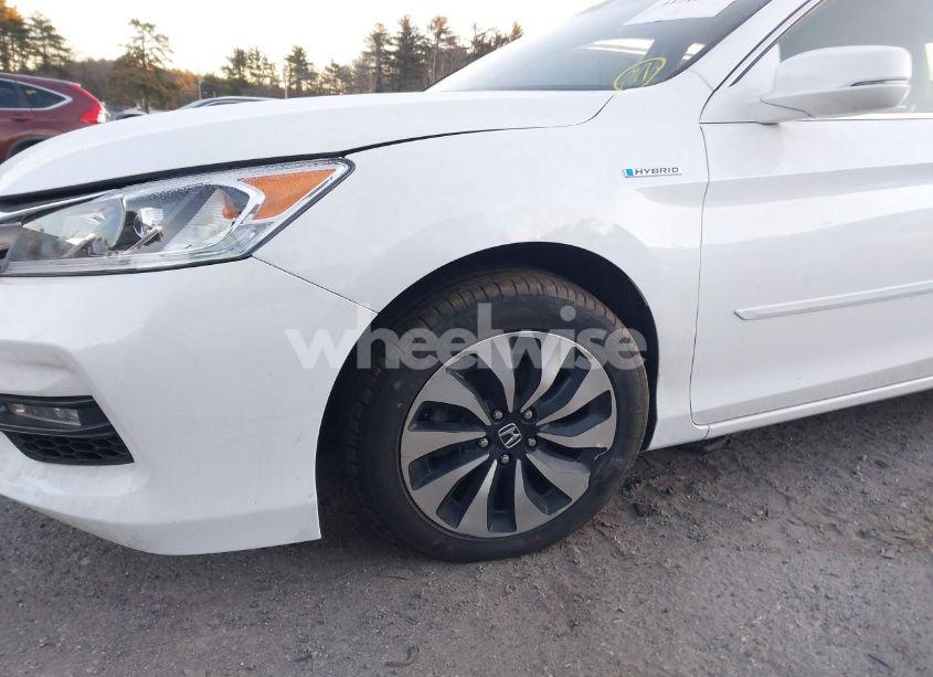 Photo 6 of 2017 Honda Accord HYBRID (VIN JHMCR6F3XHC000426)