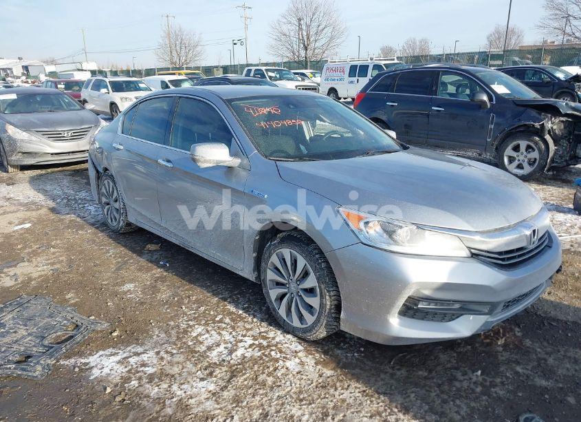 2017 Honda Accord HYBRID (VIN JHMCR6F3XHC011099) main photo