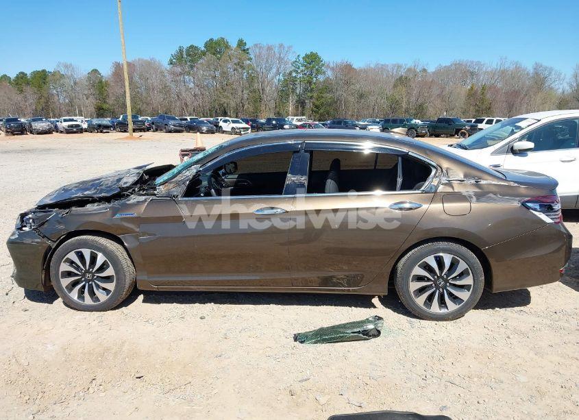 Photo 14 of 2017 Honda Accord HYBRID EX-L (VIN JHMCR6F50HC011646)