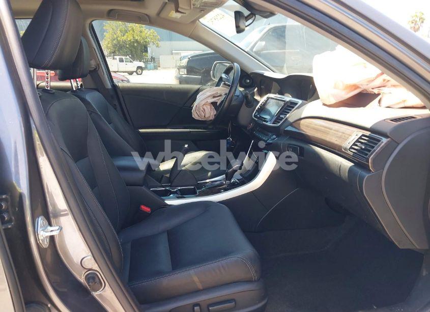 Photo 5 of 2017 Honda Accord HYBRID EX-L (VIN JHMCR6F50HC021545)