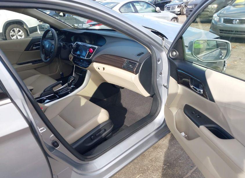 Photo 5 of 2017 Honda Accord HYBRID EX-L (VIN JHMCR6F53HC007607)