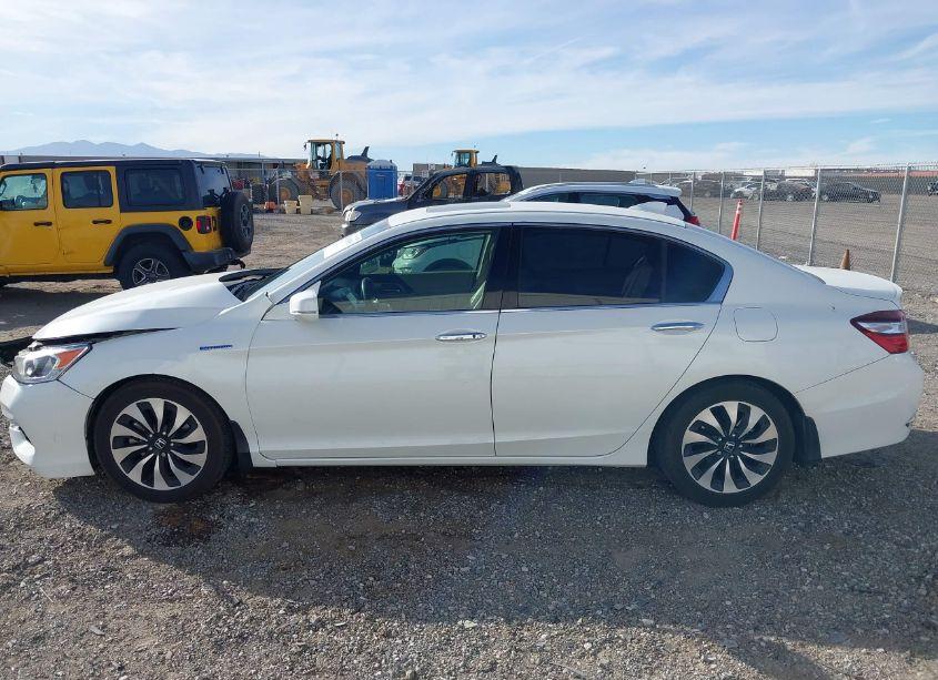 Photo 14 of 2017 Honda Accord HYBRID EX-L (VIN JHMCR6F53HC028375)